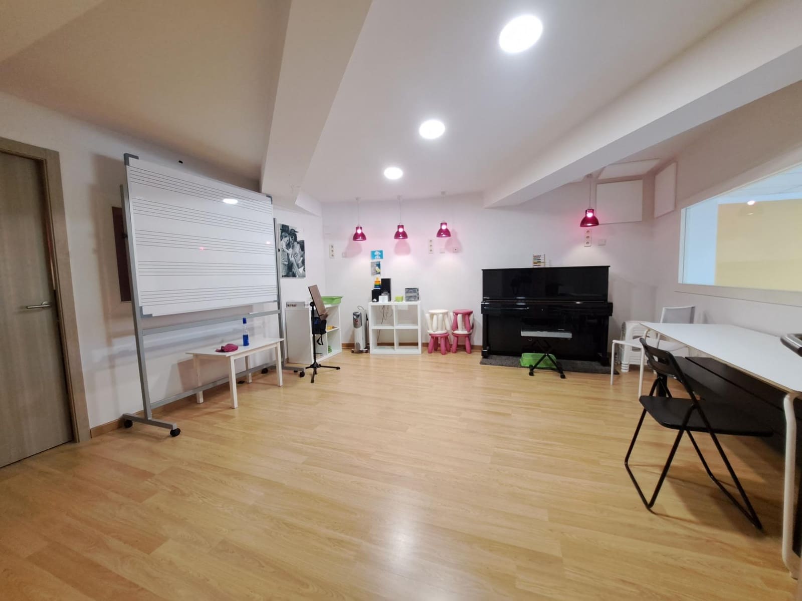 Comercial para arrendar em Alzira - 850 € (Ref: 9929360)