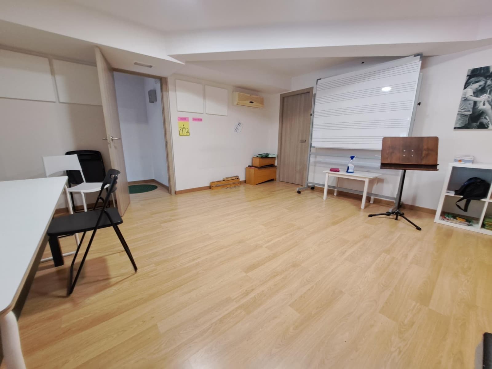 Comercial para arrendar em Alzira - 850 € (Ref: 9929360)
