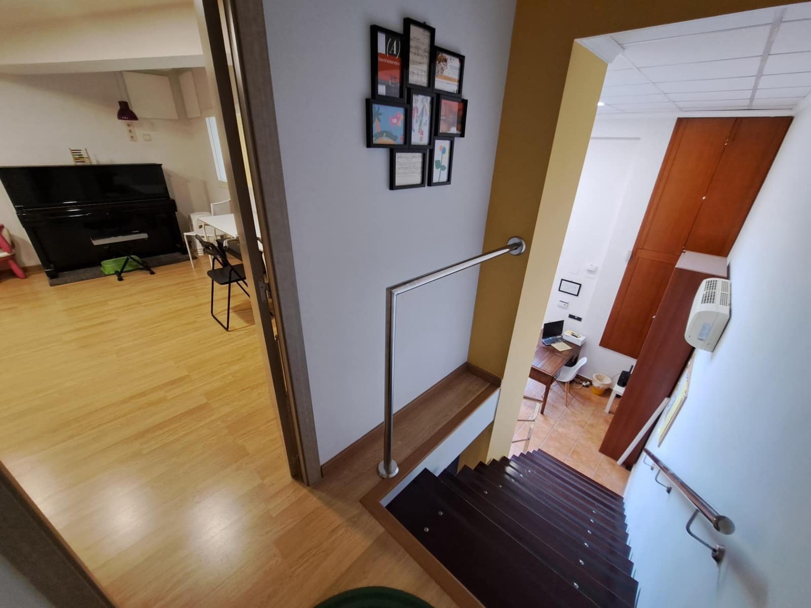 Comercial para arrendar em Alzira - 850 € (Ref: 9929360)