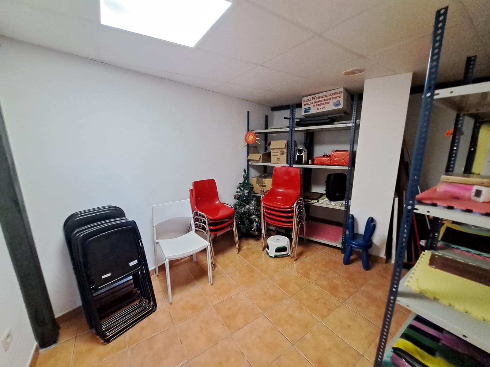 Comercial para arrendar em Alzira - 850 € (Ref: 9929360)