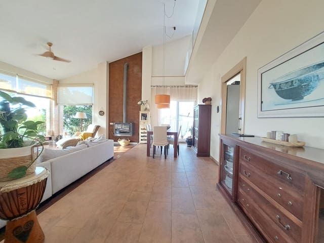 5 bedroom Villa for sale in Alzira with pool garage - € 585,000 (Ref: 9929361)