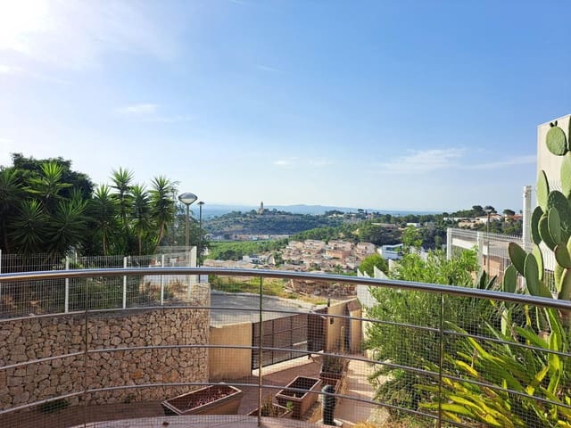 5 bedroom Villa for sale in Alzira with pool garage - € 585,000 (Ref: 9929361)