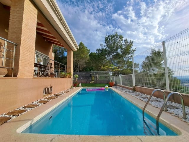 5 bedroom Villa for sale in Alzira with pool garage - € 585,000 (Ref: 9929361)