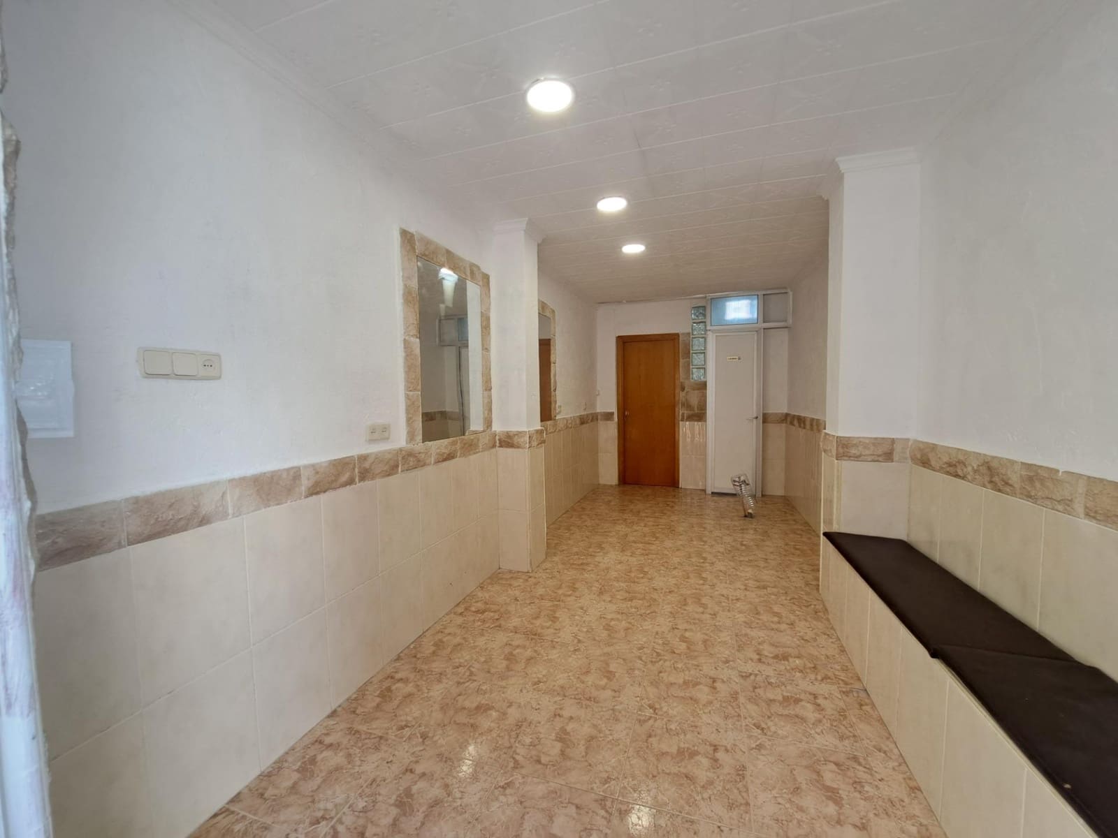 Local Commercial à louer à Alzira - 350 € (Ref: 9938154)