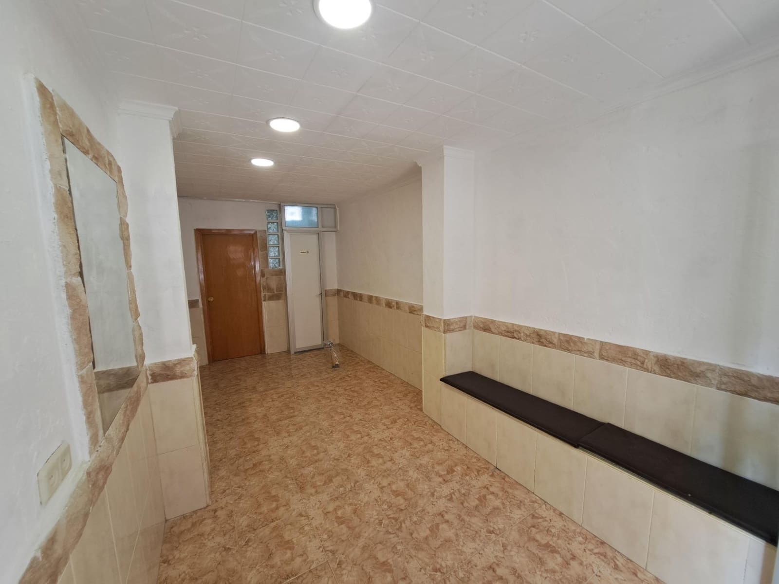 Local Commercial à louer à Alzira - 350 € (Ref: 9938154)