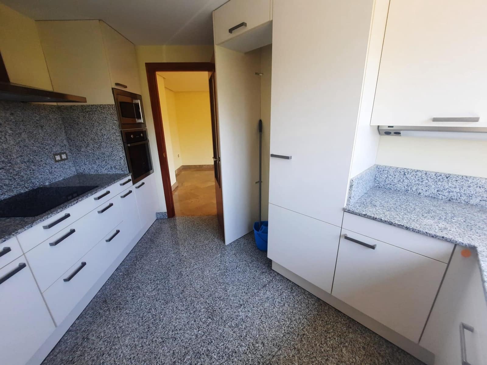 2 sovrum Lägenhet till salu i Alzira - 190 000 € (Ref: 9947893)