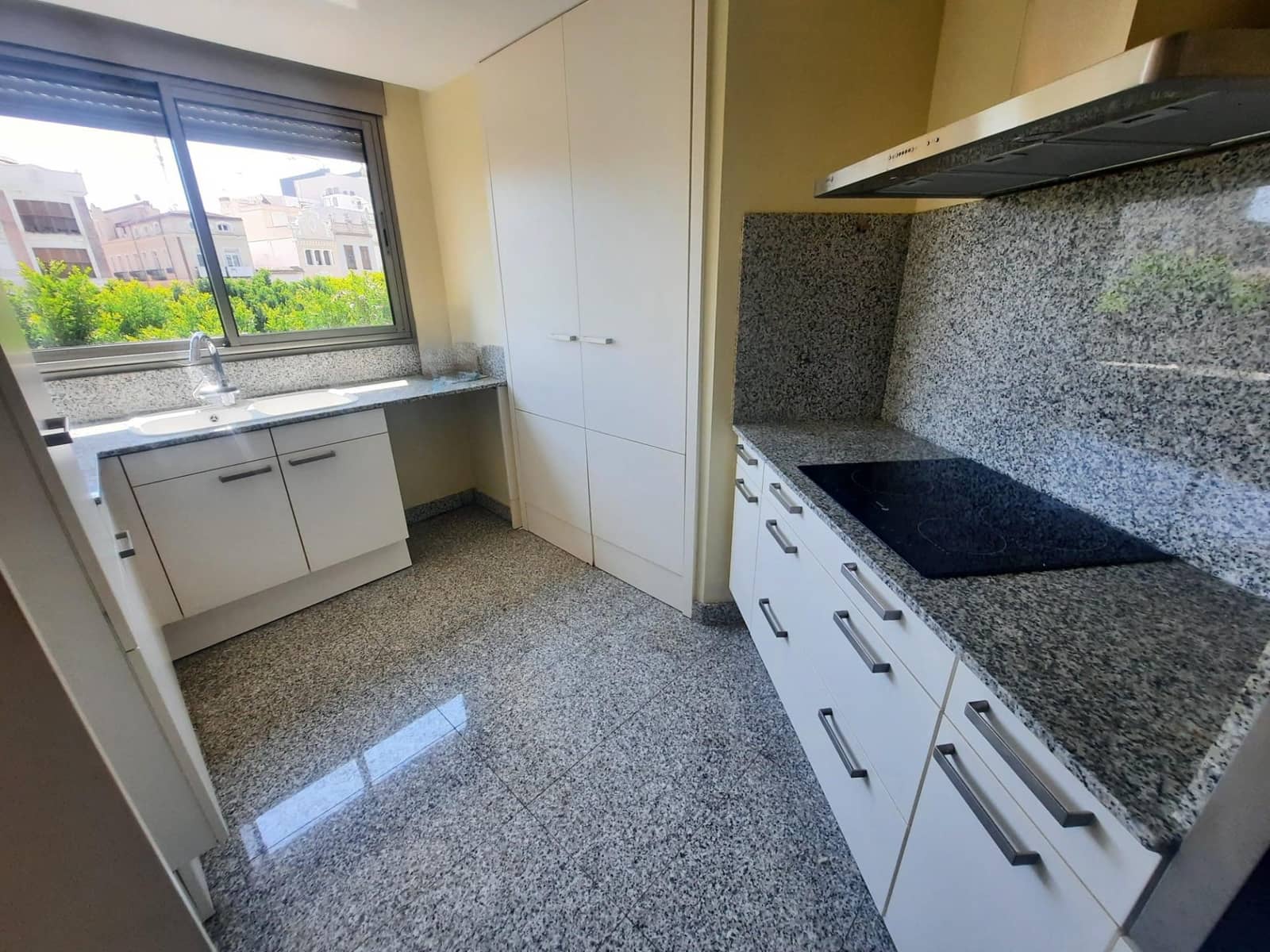 2 sovrum Lägenhet till salu i Alzira - 190 000 € (Ref: 9947893)