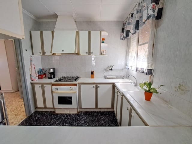 4 sovrum Villa till salu i Alberic med pool garage - 180 000 € (Ref: 9954214)