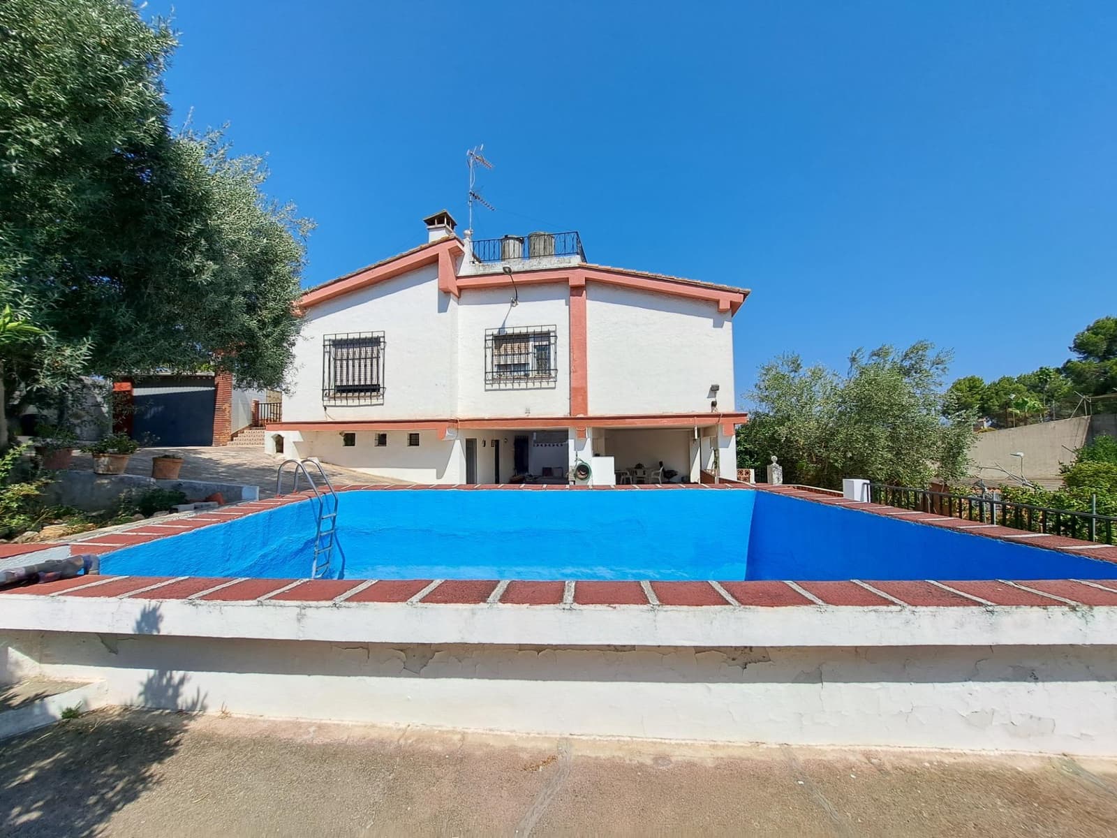 4 sovrum Villa till salu i Alberic med pool garage - 180 000 € (Ref: 9954214)