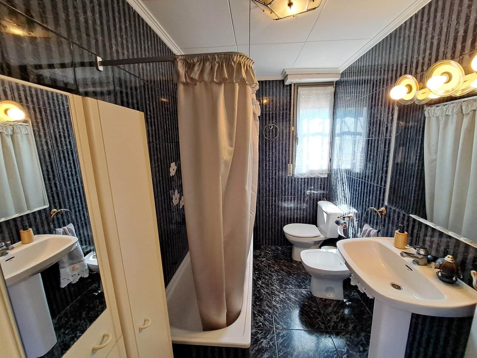 4 sovrum Villa till salu i Alberic med pool garage - 180 000 € (Ref: 9954214)