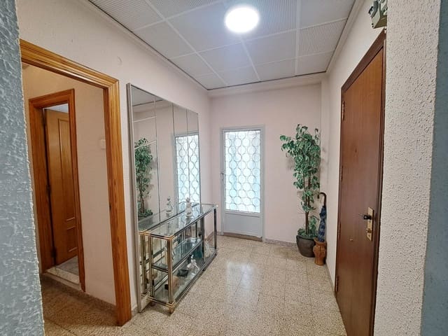 4 chambre Appartement à vendre à Alzira - 150 000 € (Ref: 9959762)