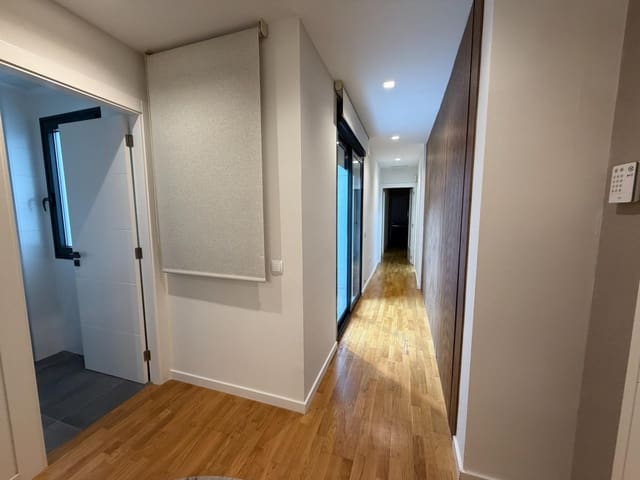 3 bedroom Flat for sale in Alzira - € 420,000 (Ref: 9959763)