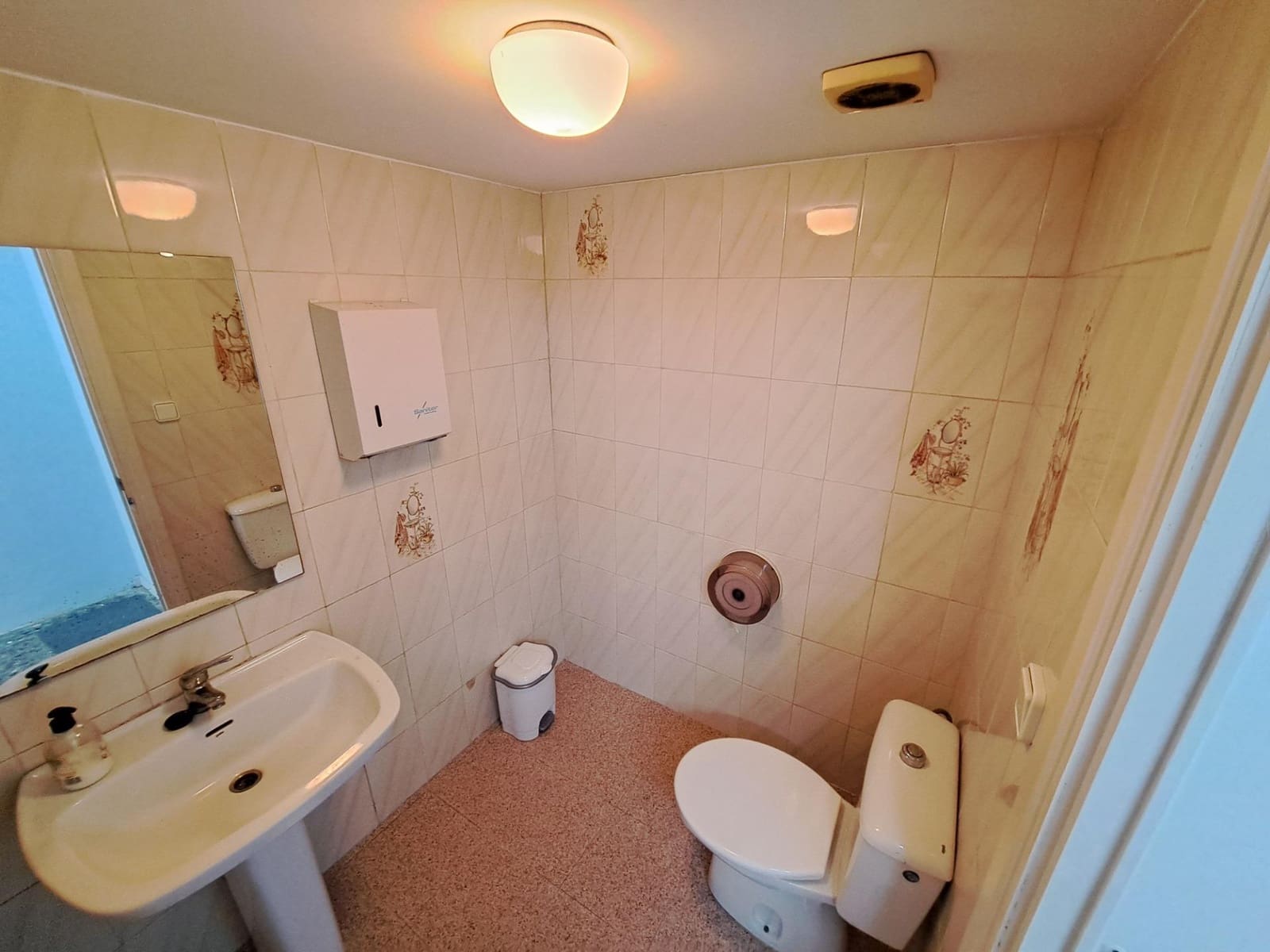 5 makuuhuone Toimisto vuokrattavana paikassa Alzira - 700 € (Ref: 9959765)