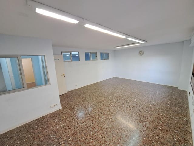 5 sypialnia Biuro do wynajęcia w Alzira - 700 € (Ref: 9959765)