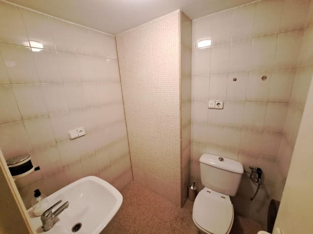 5 sypialnia Biuro do wynajęcia w Alzira - 700 € (Ref: 9959765)