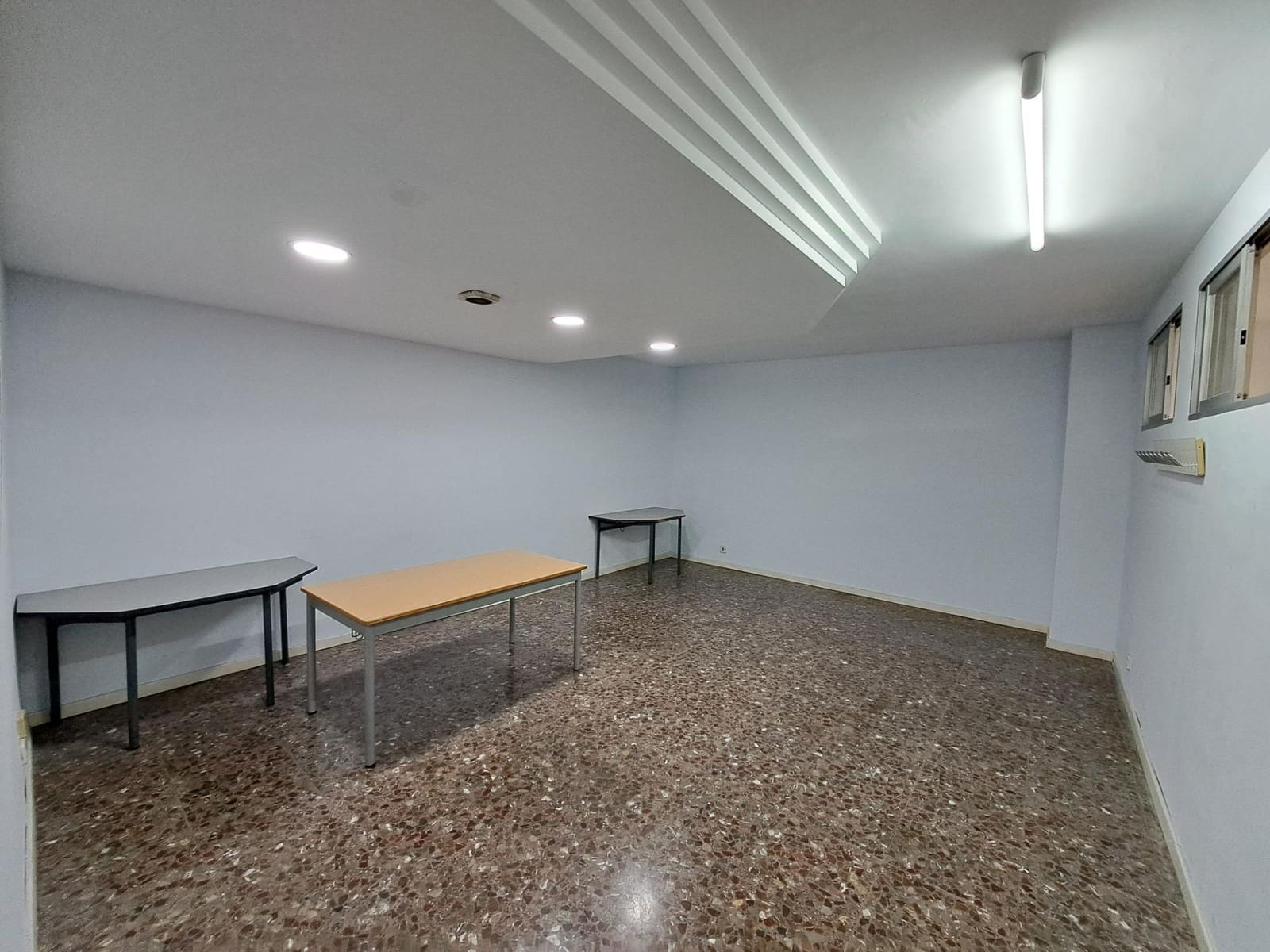 5 makuuhuone Toimisto vuokrattavana paikassa Alzira - 700 € (Ref: 9959765)