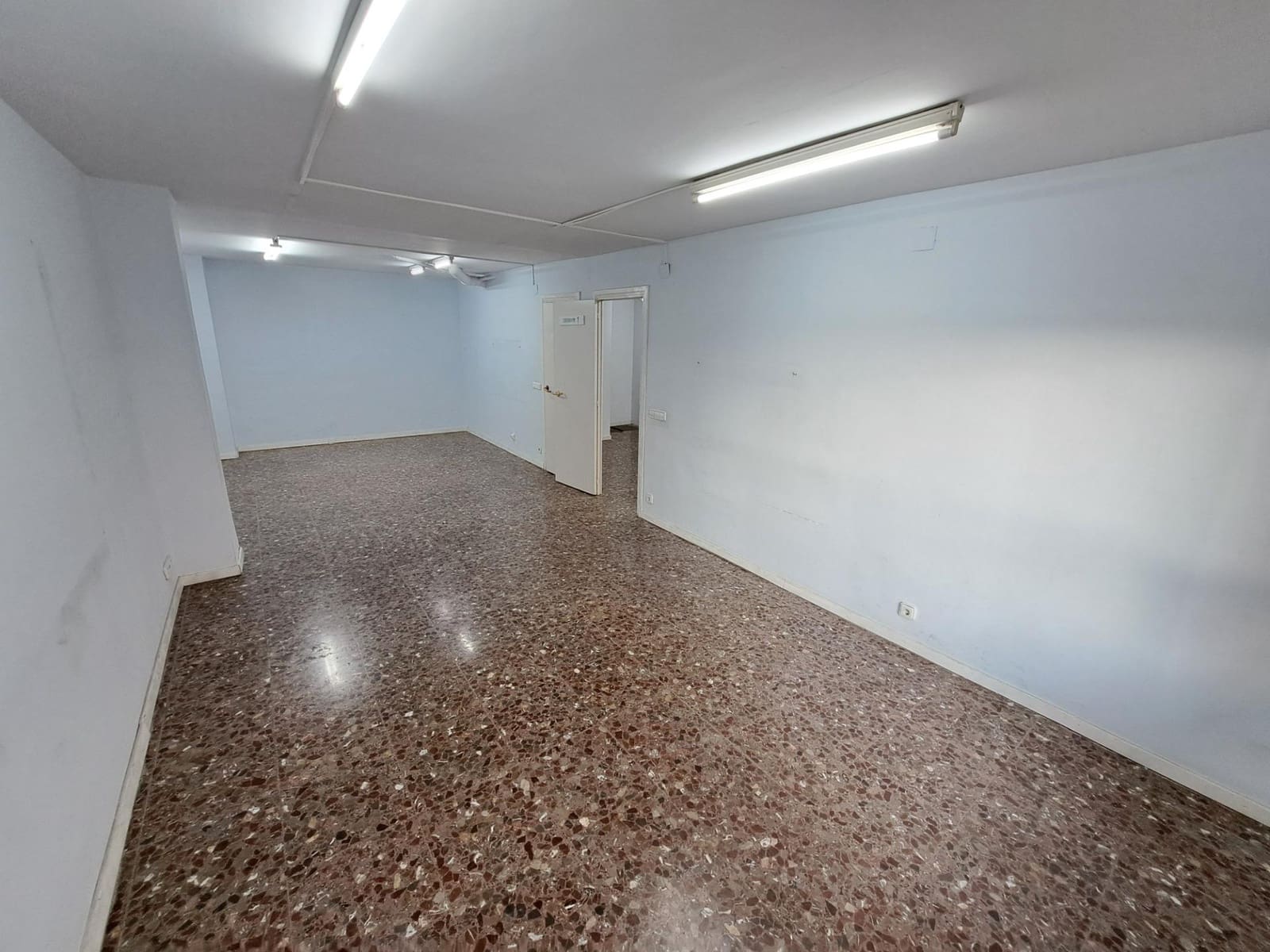 5 makuuhuone Toimisto vuokrattavana paikassa Alzira - 700 € (Ref: 9959765)