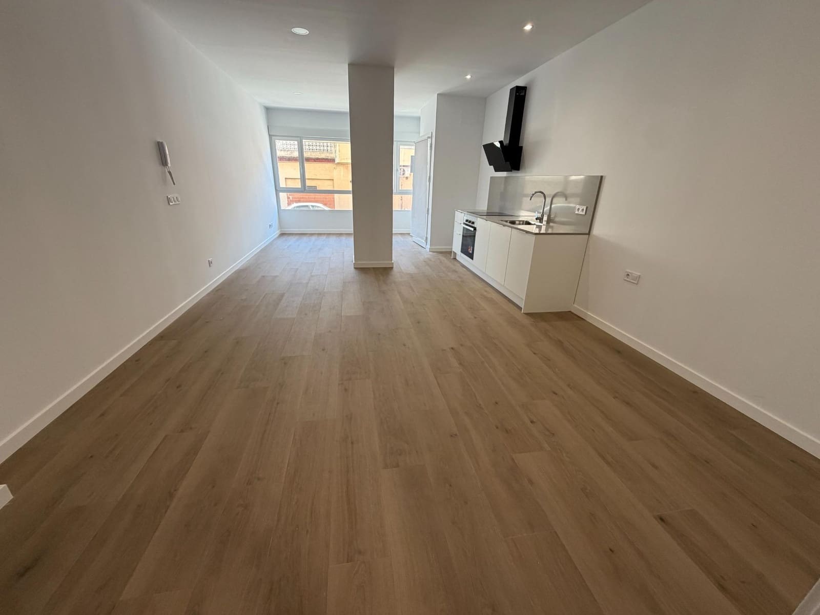 1 bedroom Studio for sale in Alberic - € 90,500 (Ref: 9978821)