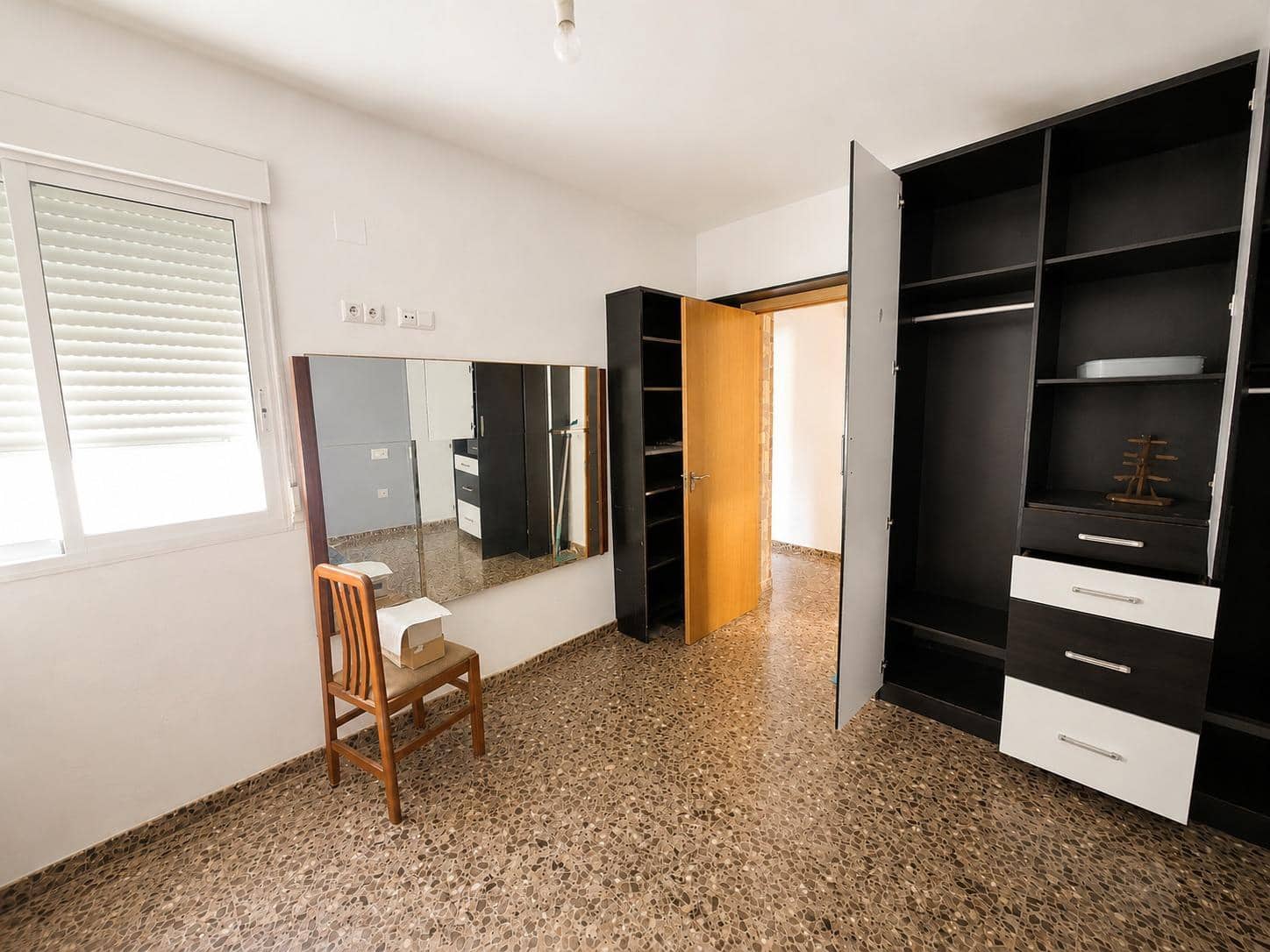 3 bedroom Flat for sale in Albalat de la Ribera - € 128,000 (Ref: 9982957)