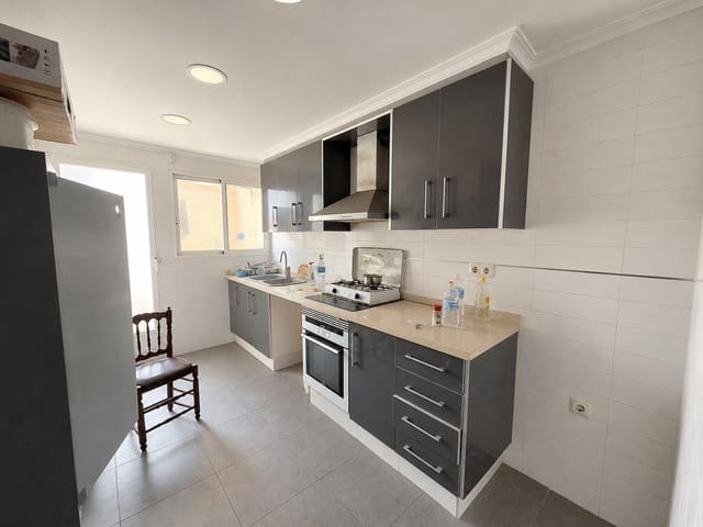 3 slaapkamer Flat te koop in Albalat de la Ribera - € 128.000 (Ref: 9982957)