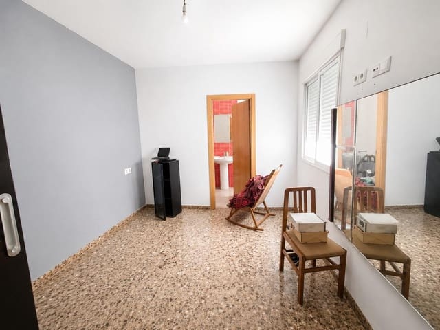 3 slaapkamer Flat te koop in Albalat de la Ribera - € 128.000 (Ref: 9982957)