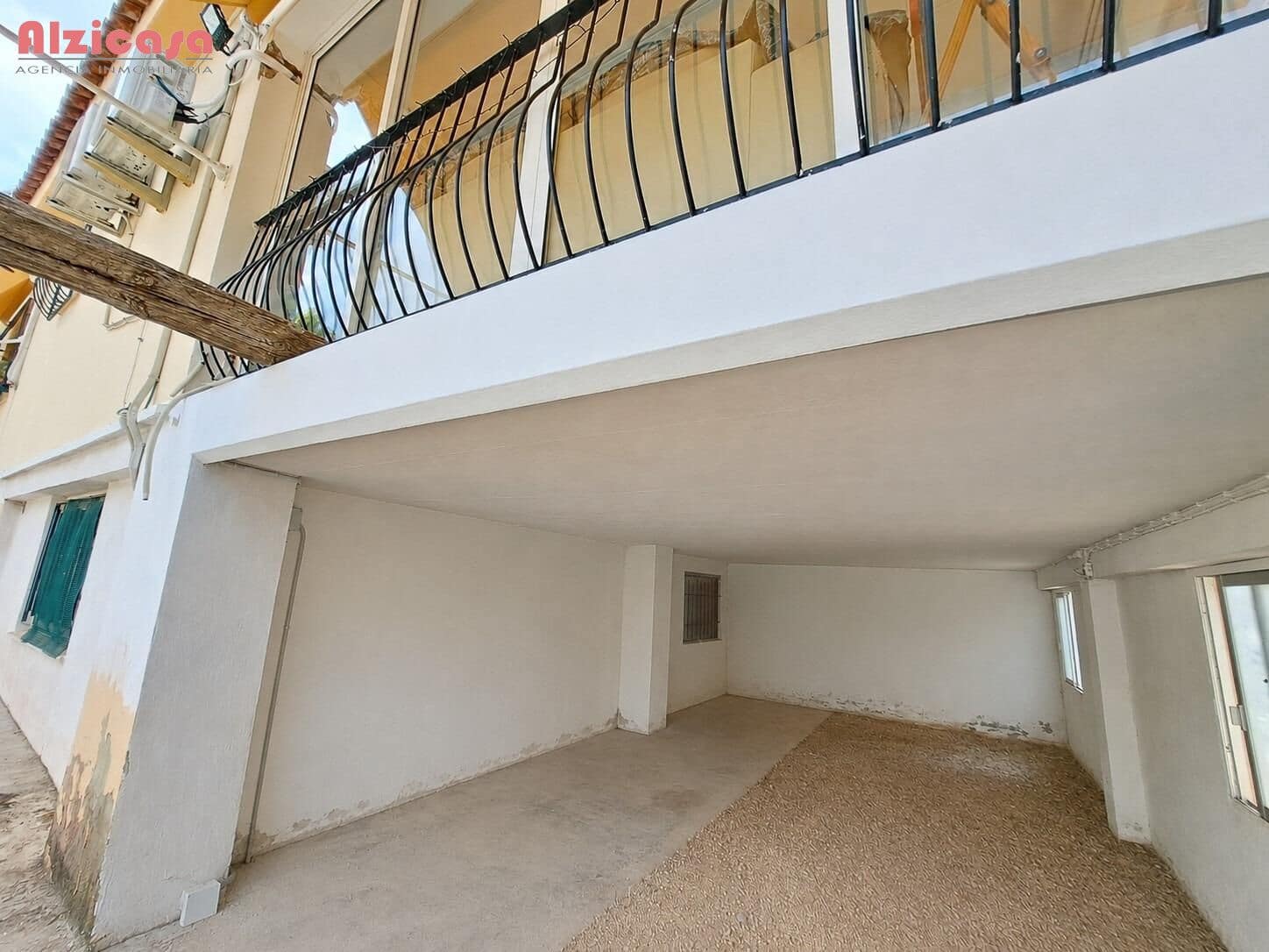 3 sovrum Villa till salu i Alberic med pool garage - 235 000 € (Ref: 9984981)