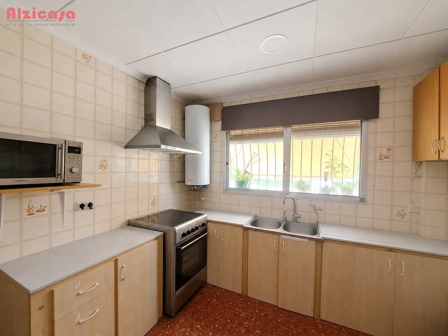 3 sovrum Villa till salu i Alberic med pool garage - 235 000 € (Ref: 9984981)