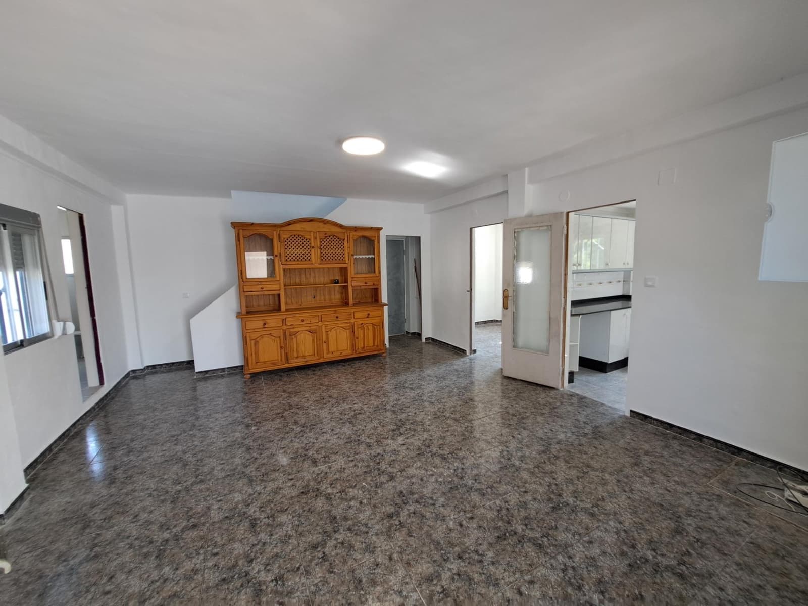6 quarto Moradia para venda em Alzira com piscina garagem - 190 000 € (Ref: 9990711)