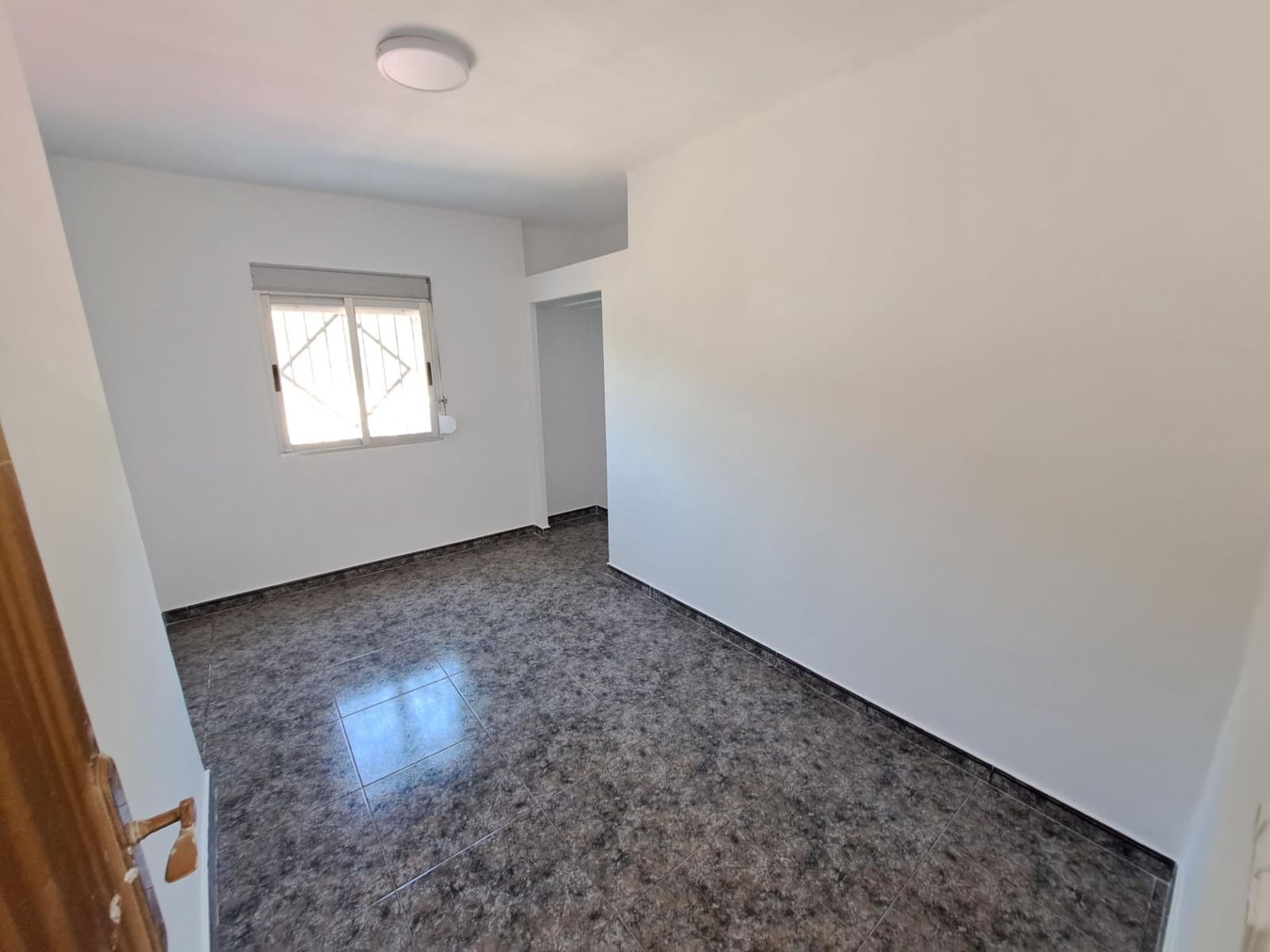6 quarto Moradia para venda em Alzira com piscina garagem - 190 000 € (Ref: 9990711)