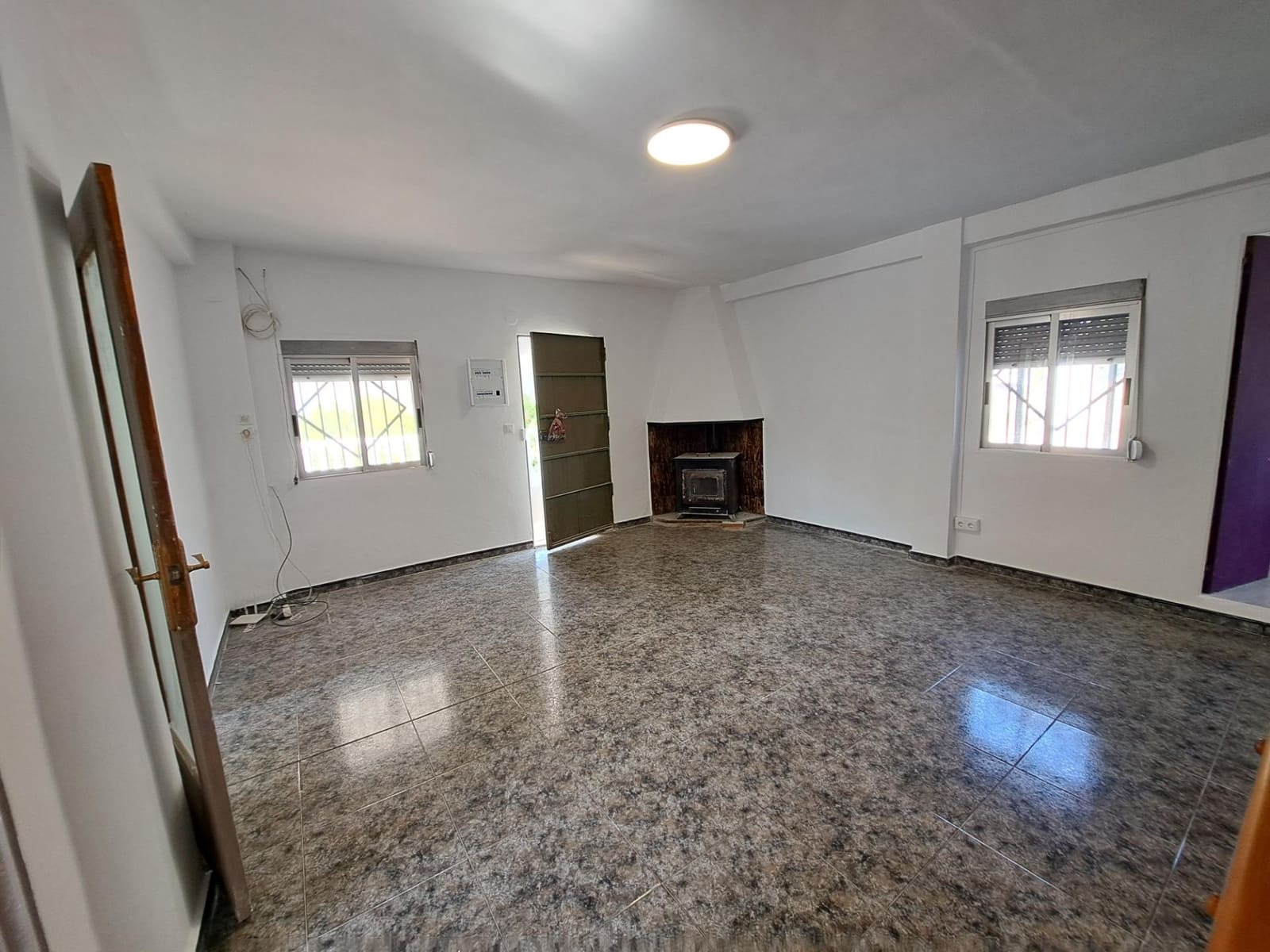 6 quarto Moradia para venda em Alzira com piscina garagem - 190 000 € (Ref: 9990711)
