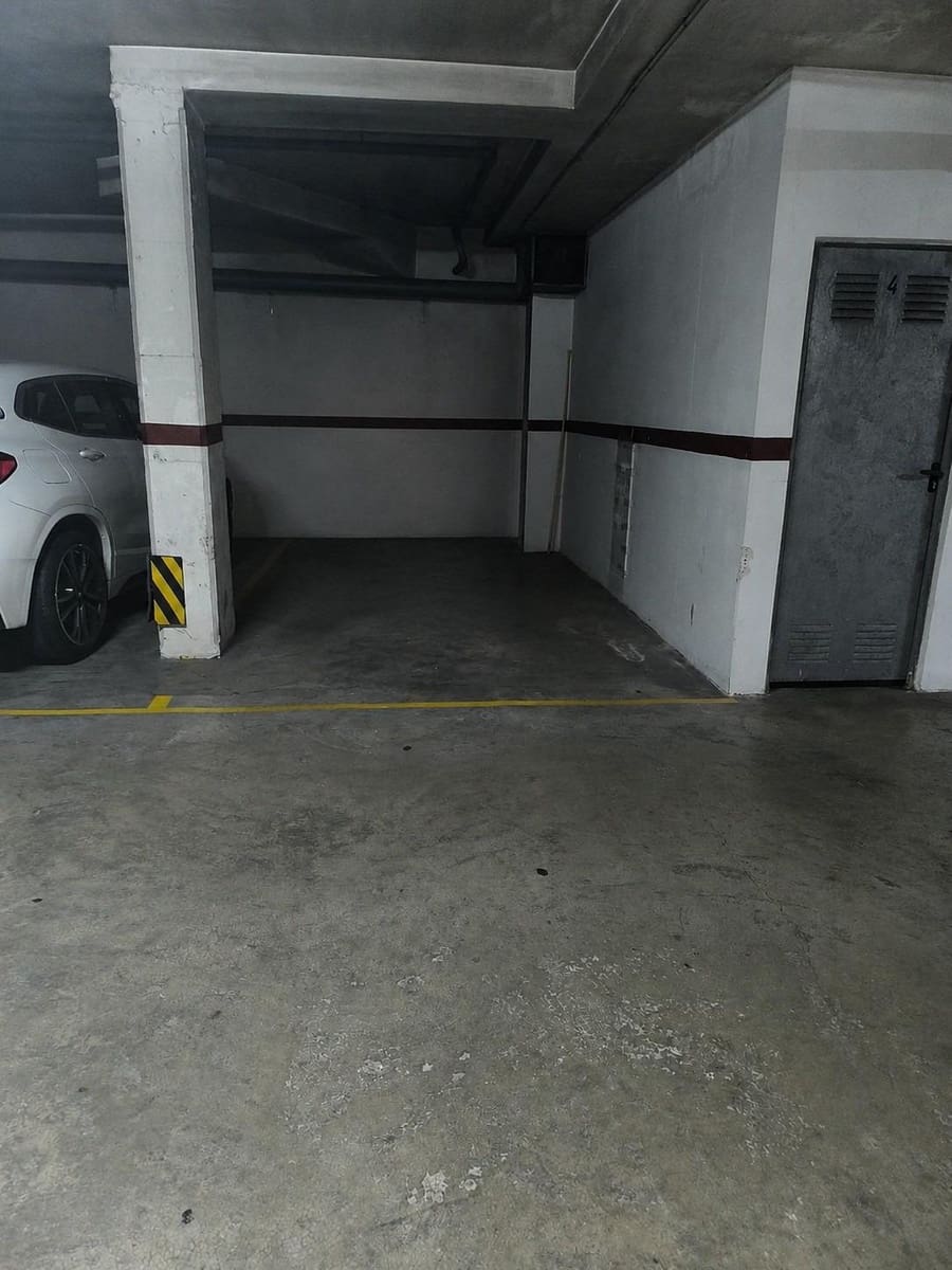 4 slaapkamer Flat te huur in Xativa met garage - € 850 (Ref: 9990712)
