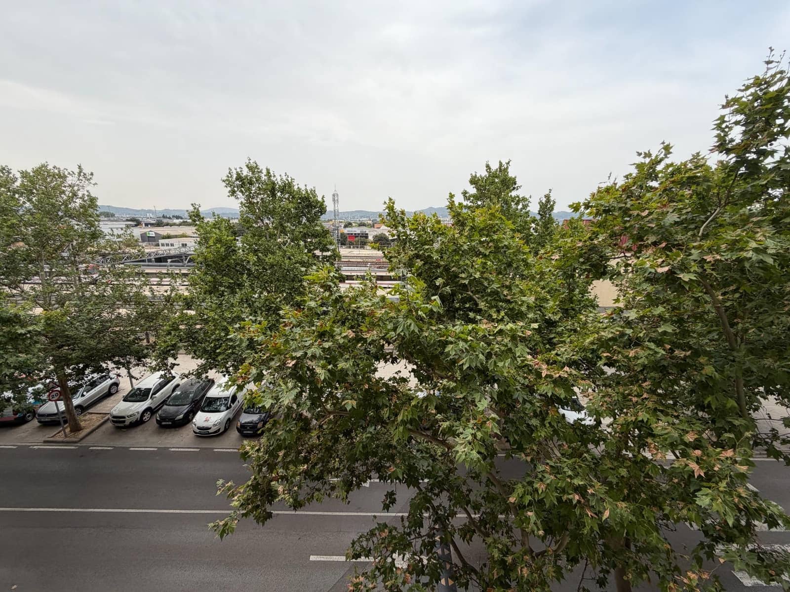 4 slaapkamer Flat te huur in Xativa met garage - € 850 (Ref: 9990712)