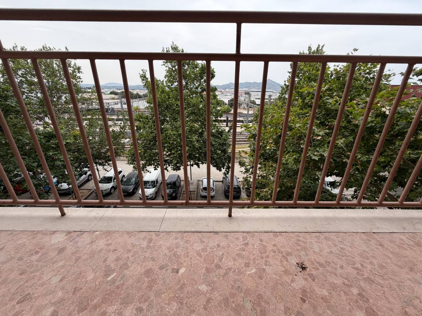 4 slaapkamer Flat te huur in Xativa met garage - € 850 (Ref: 9990712)