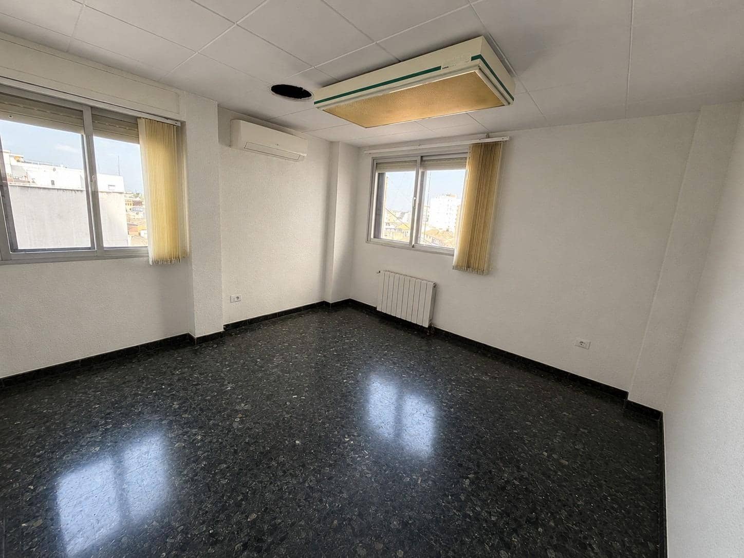 3 chambre Penthouse à vendre à Alzira avec garage - 260 000 € (Ref: 9997115)