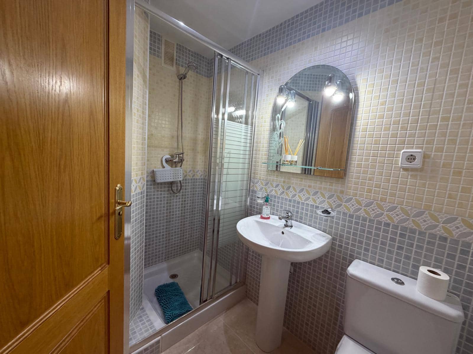 2 soveværelse Lejlighed til salg i Portman med swimmingpool garage - € 170.000 (Ref: 10072969)