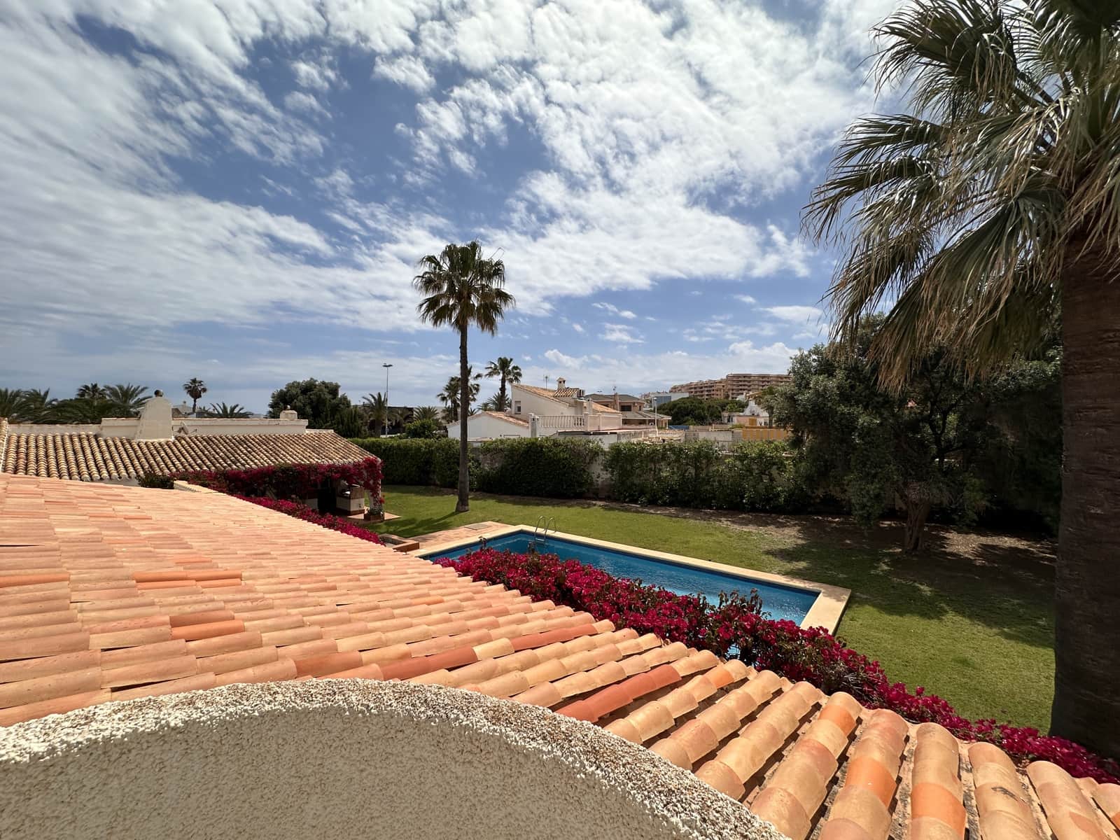 4 Zimmer Villa zu verkaufen in La Manga del Mar Menor mit Pool Garage - 990.000 € (Ref: 9850556)