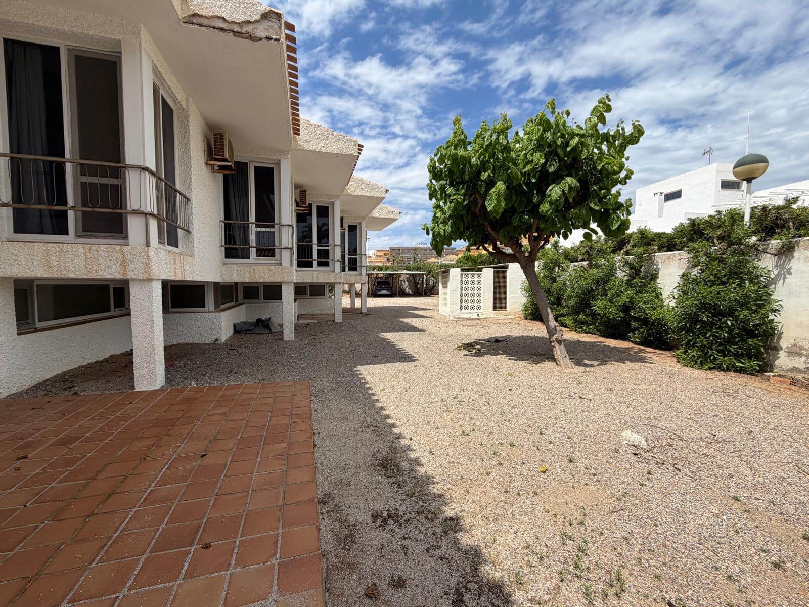 4 Zimmer Villa zu verkaufen in La Manga del Mar Menor mit Pool Garage - 990.000 € (Ref: 9850556)