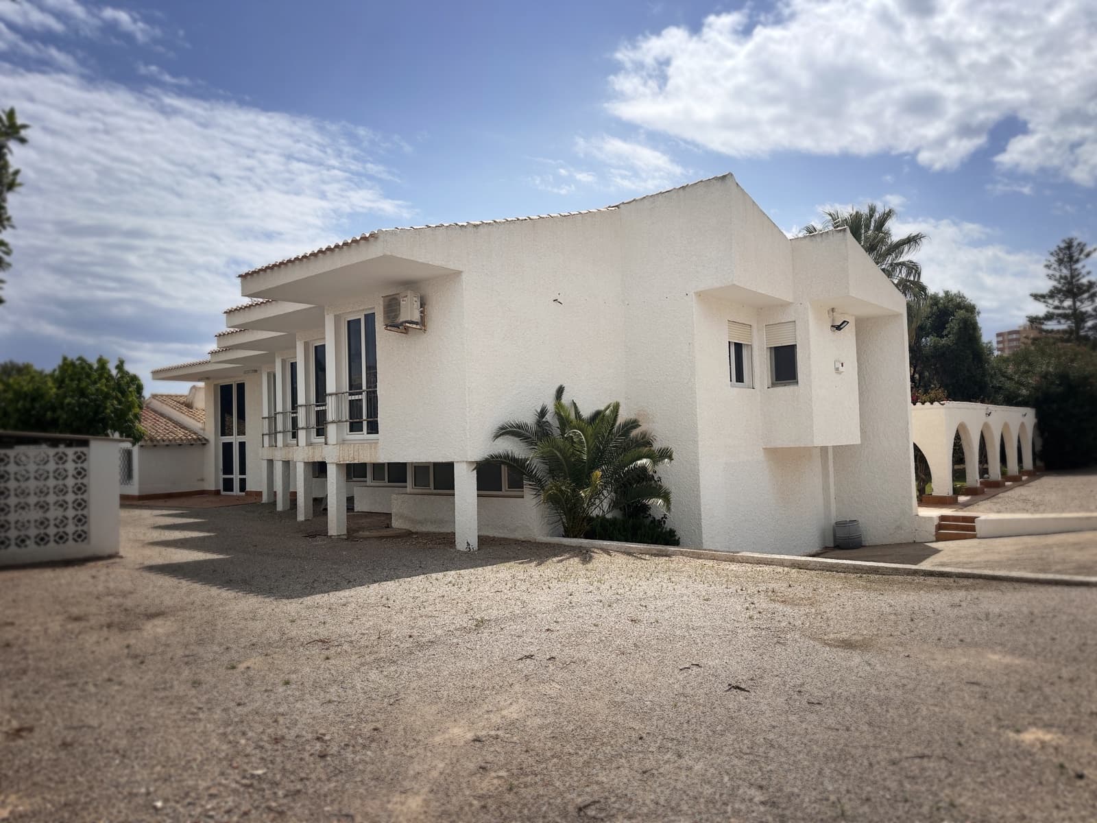 4 Zimmer Villa zu verkaufen in La Manga del Mar Menor mit Pool Garage - 990.000 € (Ref: 9850556)