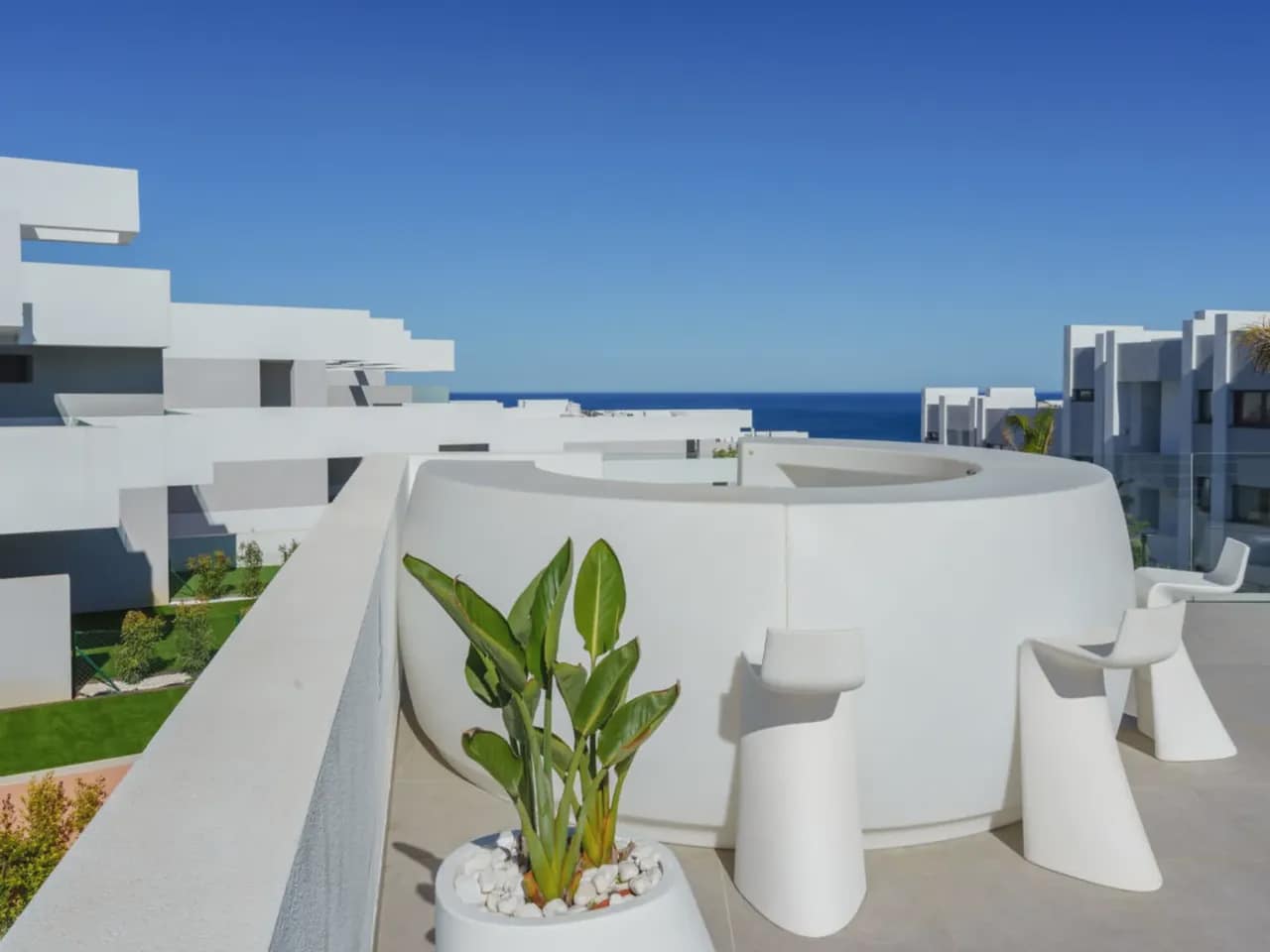 3 bedroom Flat for sale in Punta de la Chullera with pool garage - € 595,000 (Ref: 8669185)