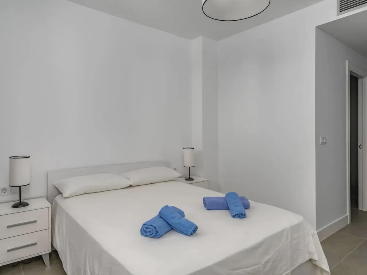 3 bedroom Flat for sale in Punta de la Chullera with pool garage - € 595,000 (Ref: 8669185)