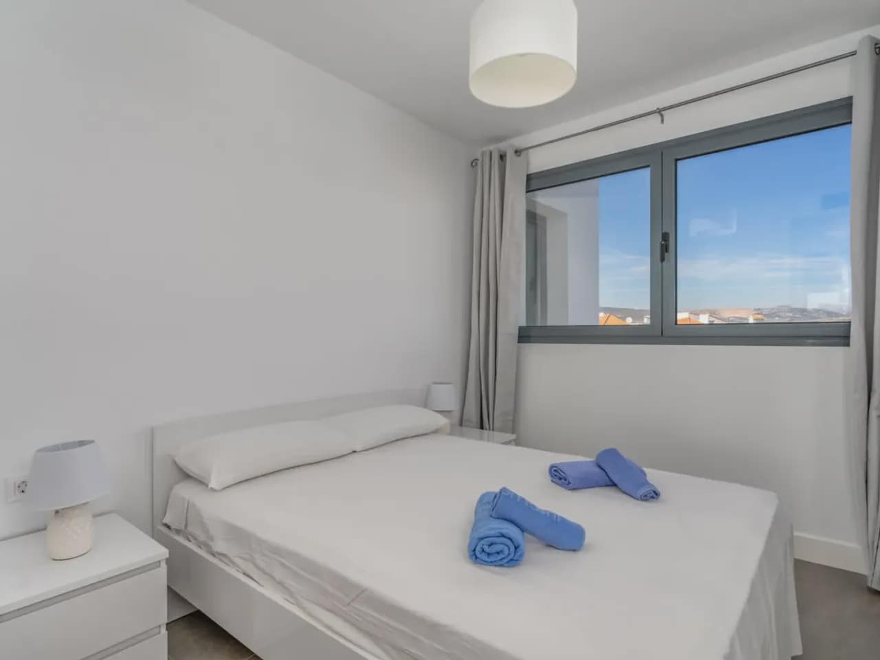 3 bedroom Flat for sale in Punta de la Chullera with pool garage - € 595,000 (Ref: 8669185)