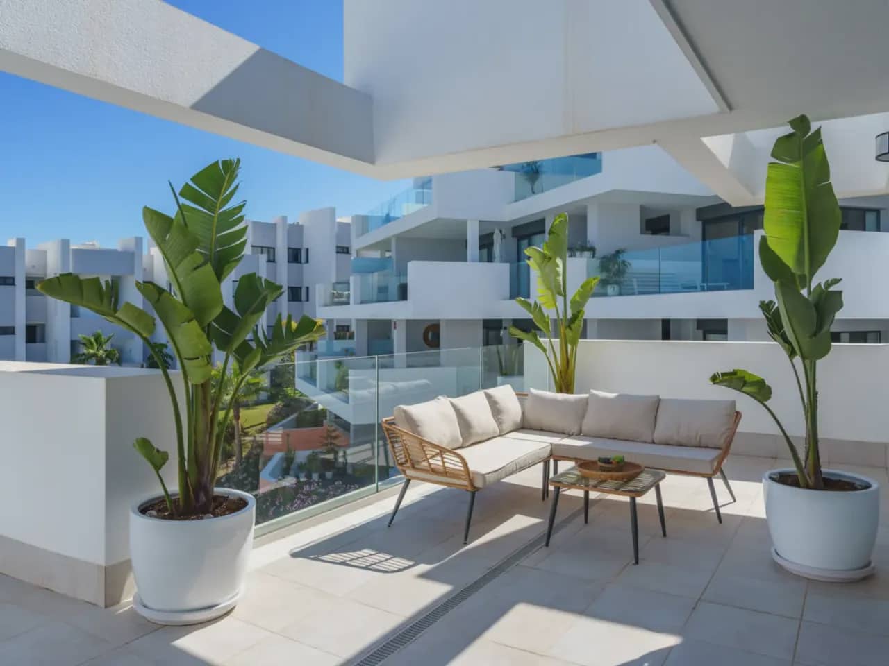 3 bedroom Flat for sale in Punta de la Chullera with pool garage - € 595,000 (Ref: 8669185)