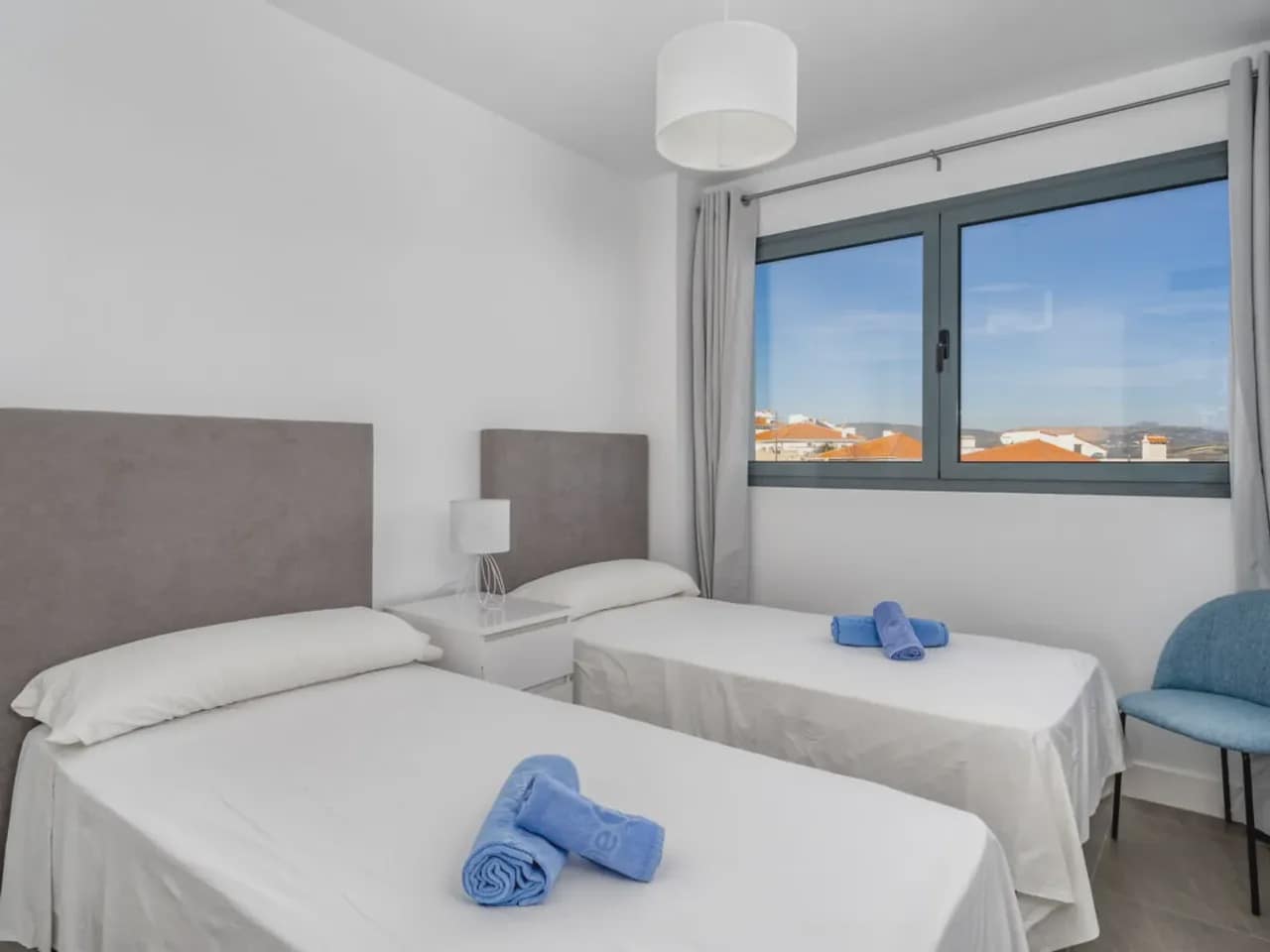 3 bedroom Flat for sale in Punta de la Chullera with pool garage - € 595,000 (Ref: 8669185)