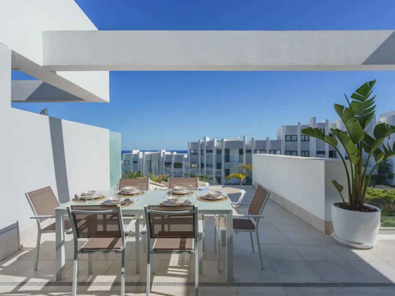 3 bedroom Flat for sale in Punta de la Chullera with pool garage - € 595,000 (Ref: 8669185)