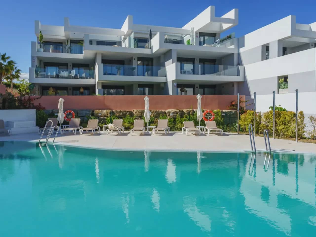 3 bedroom Flat for sale in Punta de la Chullera with pool garage - € 595,000 (Ref: 8669185)