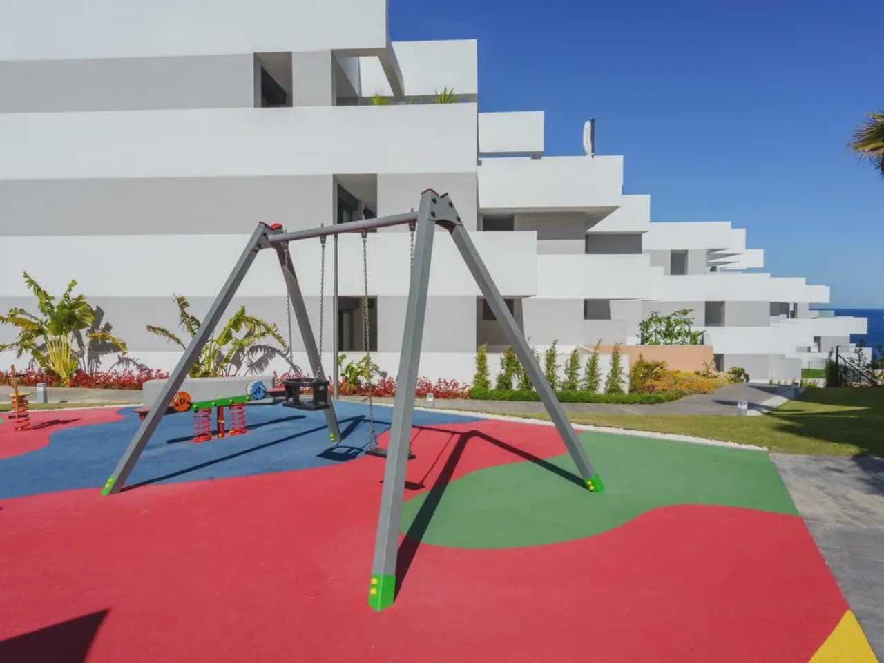 3 bedroom Flat for sale in Punta de la Chullera with pool garage - € 595,000 (Ref: 8669185)