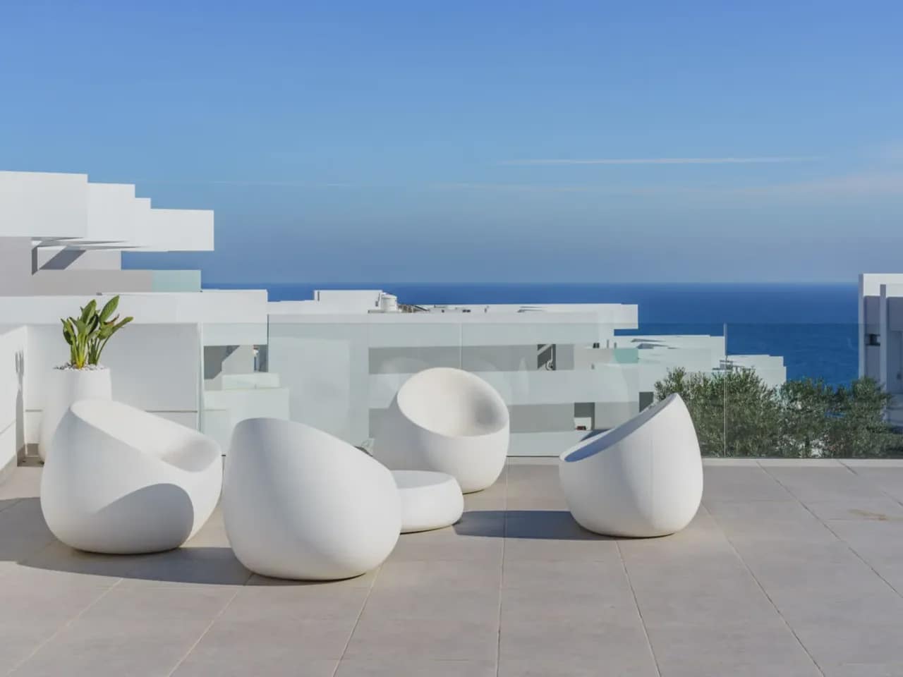 3 bedroom Flat for sale in Punta de la Chullera with pool garage - € 595,000 (Ref: 8669185)