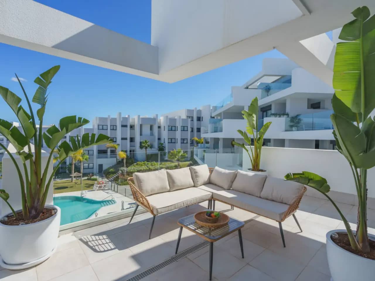 3 bedroom Flat for sale in Punta de la Chullera with pool garage - € 595,000 (Ref: 8669185)