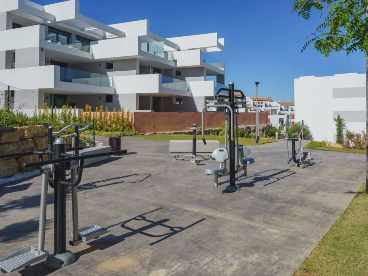 3 bedroom Flat for sale in Punta de la Chullera with pool garage - € 595,000 (Ref: 8669185)