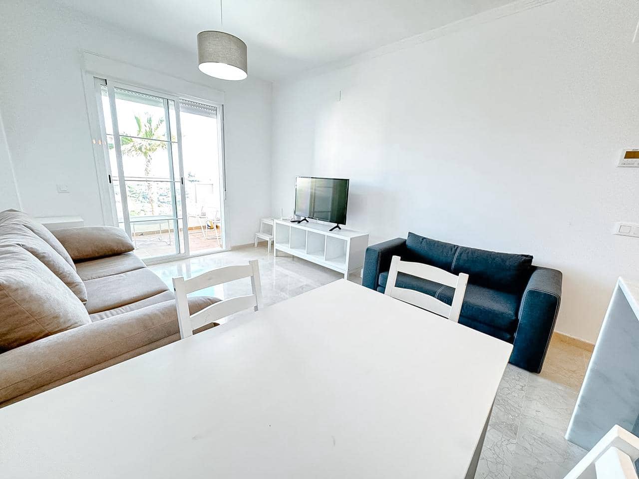 2 soveværelse Lejlighed til salg i Manilva med swimmingpool garage - € 209.000 (Ref: 8826552)